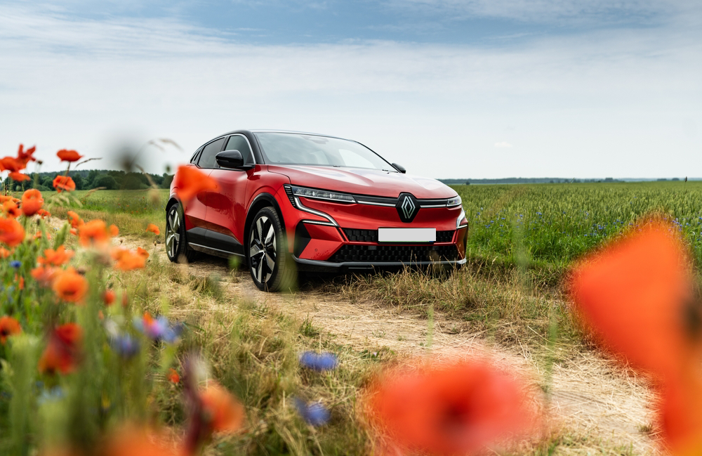 Renault-megane-field_rightfacing.png